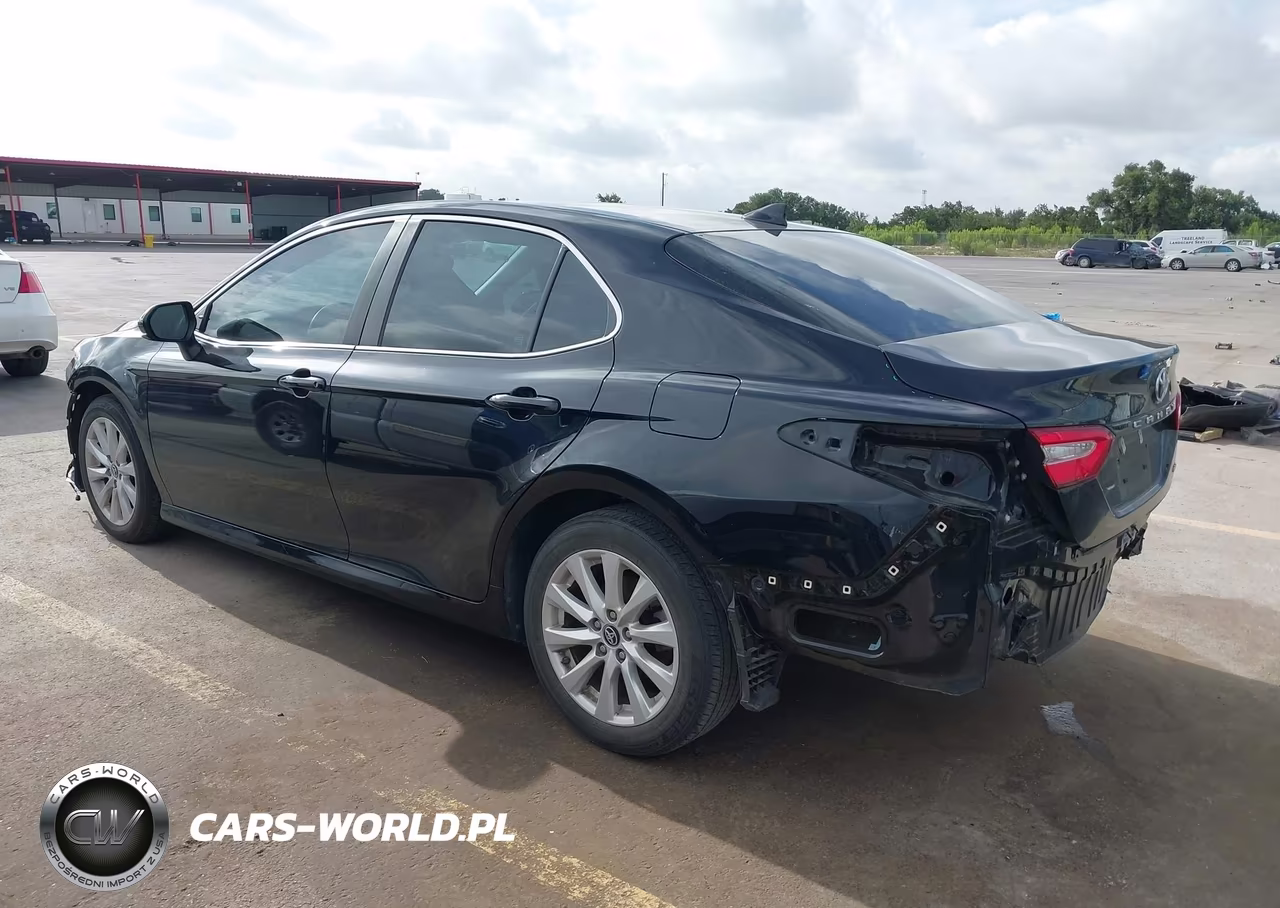 2019 Toyota Camry Le VIN:4T1B11HKXKU846578 - 3