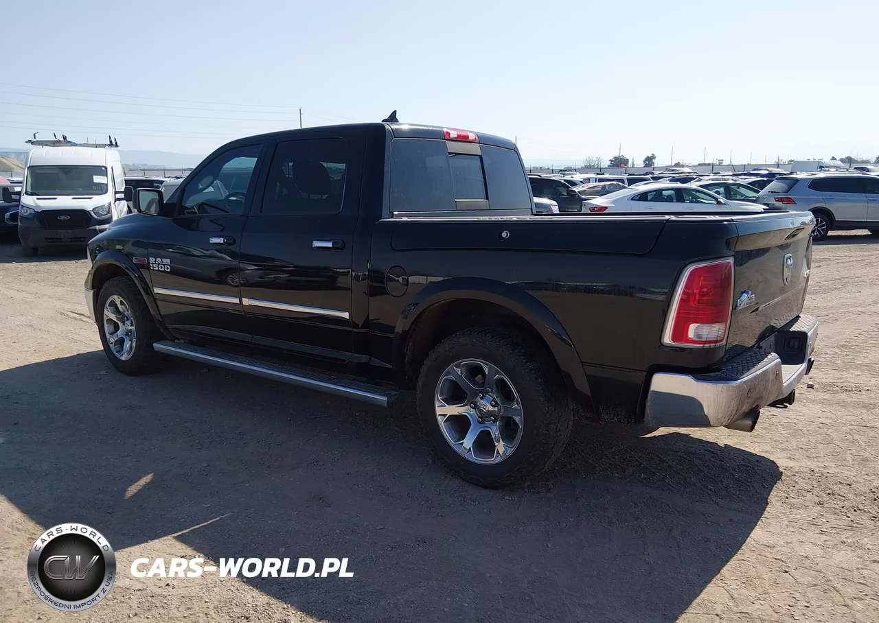 2015 Ram 1500 Laramie VIN:1C6RR7NM9FS567894 - 3