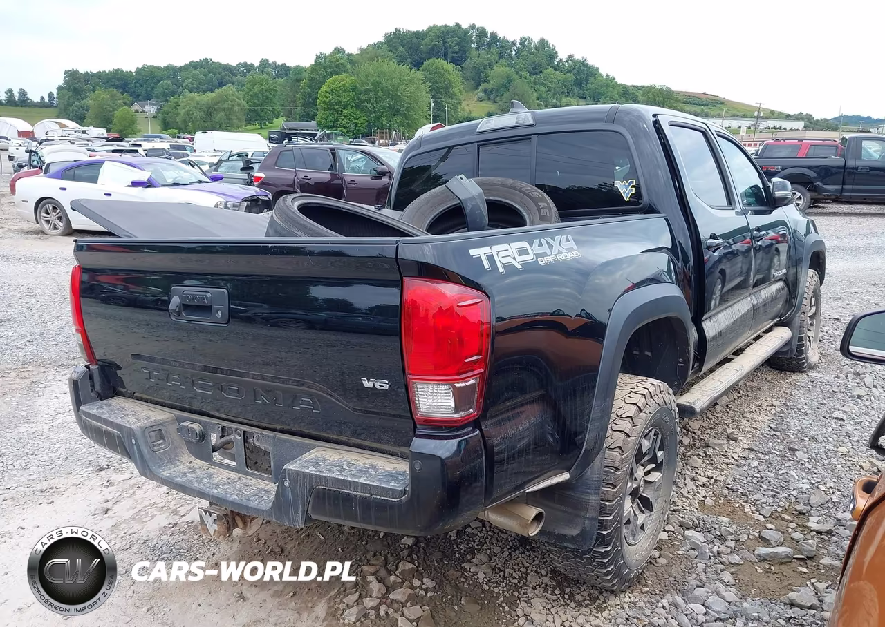 2016 Toyota Tacoma Trd Off Road VIN:5TFCZ5AN8GX040256 - 4