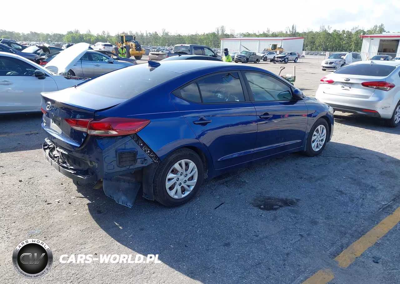 2018 Hyundai Elantra Se VIN:5NPD74LF9JH377077 - 4