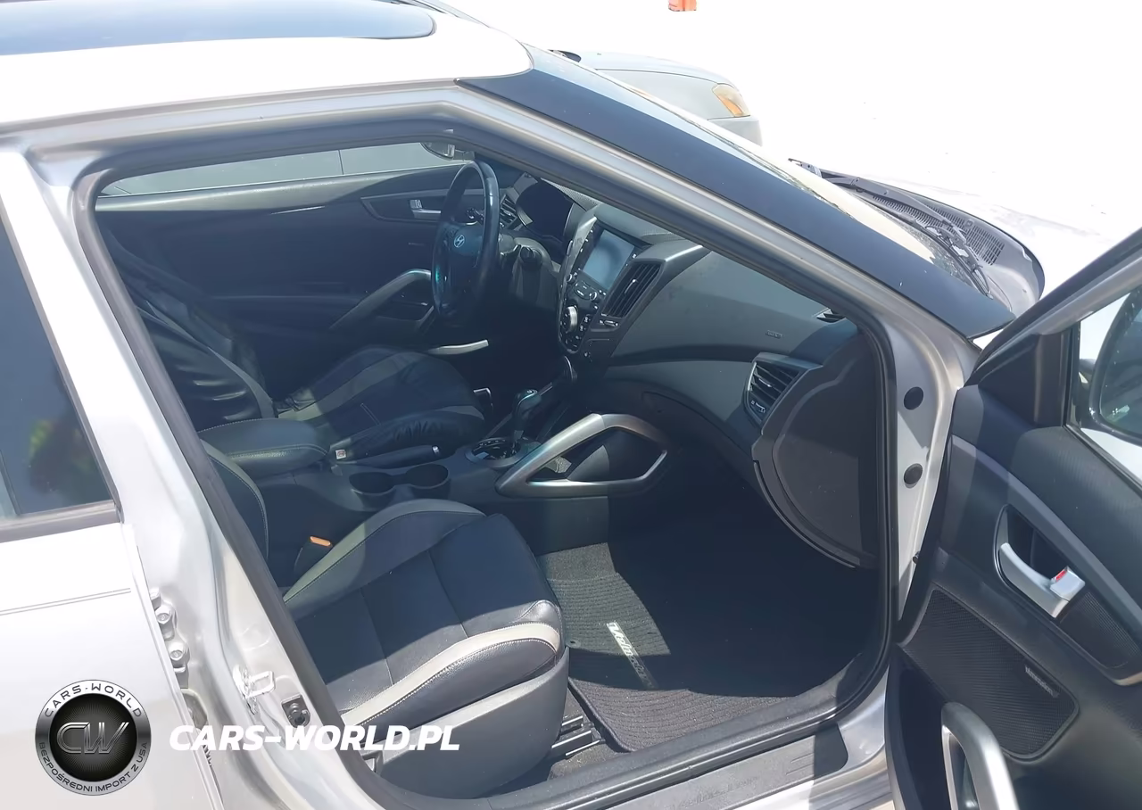 2016 Hyundai Veloster Turbo VIN:KMHTC6AE4GU257131 - 5