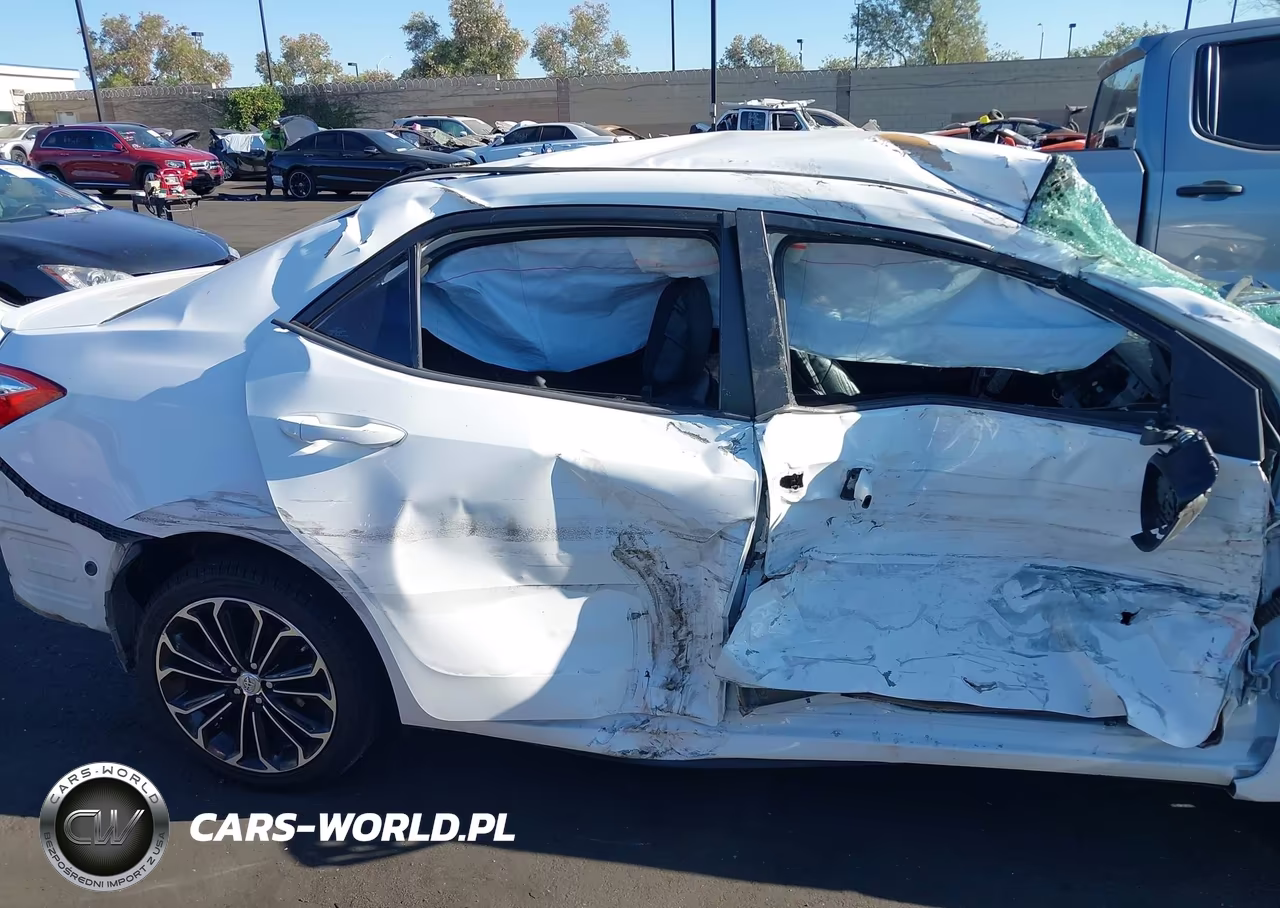 2015 Toyota Corolla S Plus VIN:5YFBURHE3FP353557 - 12
