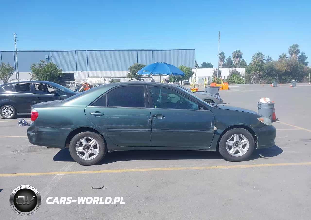 2005 Toyota Camry Le VIN:4T1BE32K05U070703 - 13