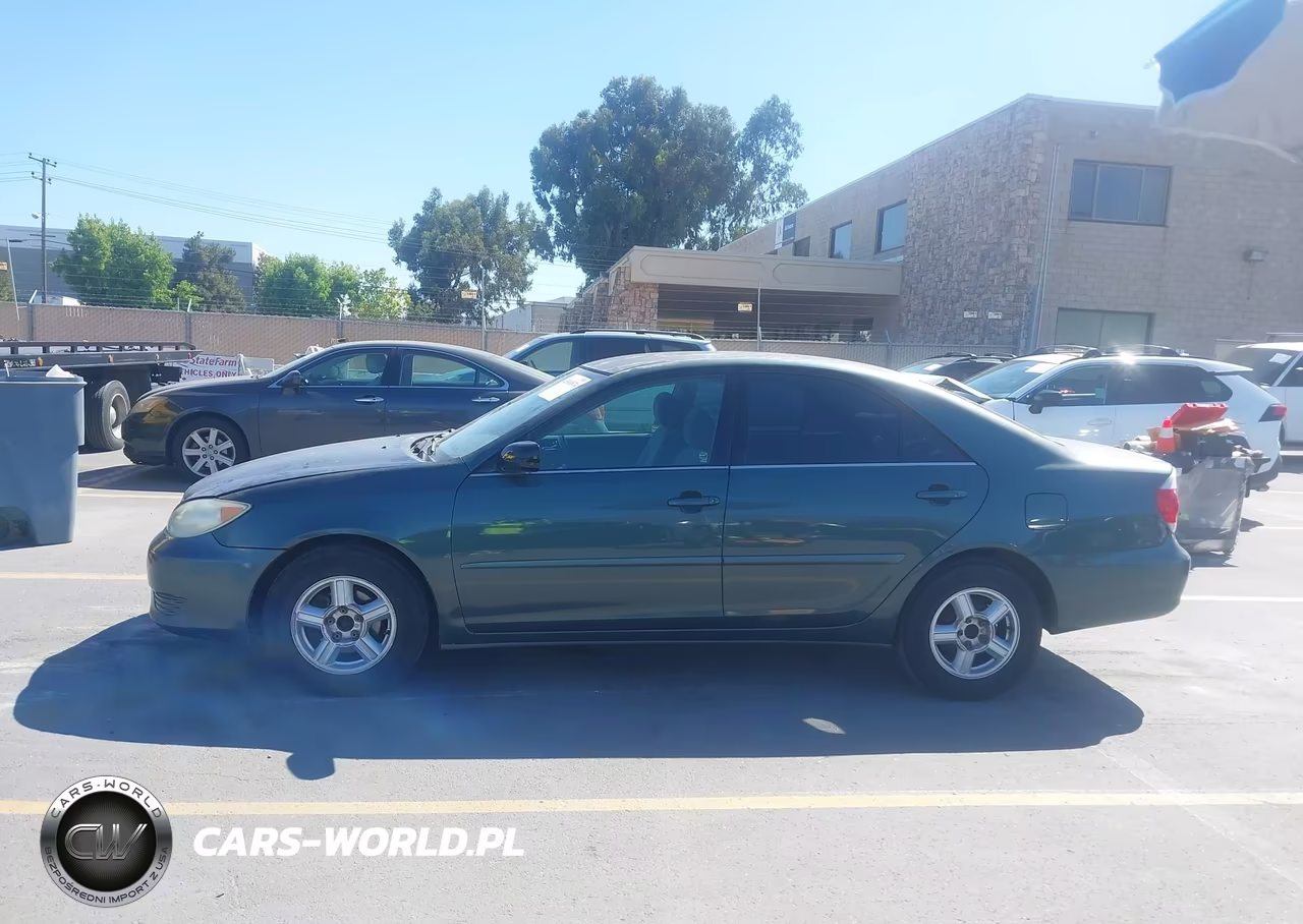 2005 Toyota Camry Le VIN:4T1BE32K05U070703 - 14