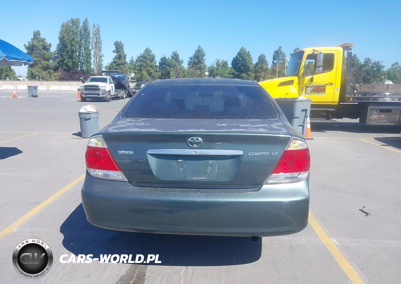 2005 Toyota Camry Le VIN:4T1BE32K05U070703 - 16