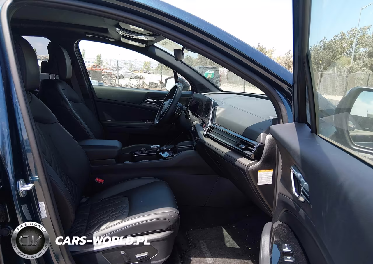 2023 Kia Sportage Plug-In Hybrid X-Line Prestige VIN:KNDPZDAH9P7105072 - 5