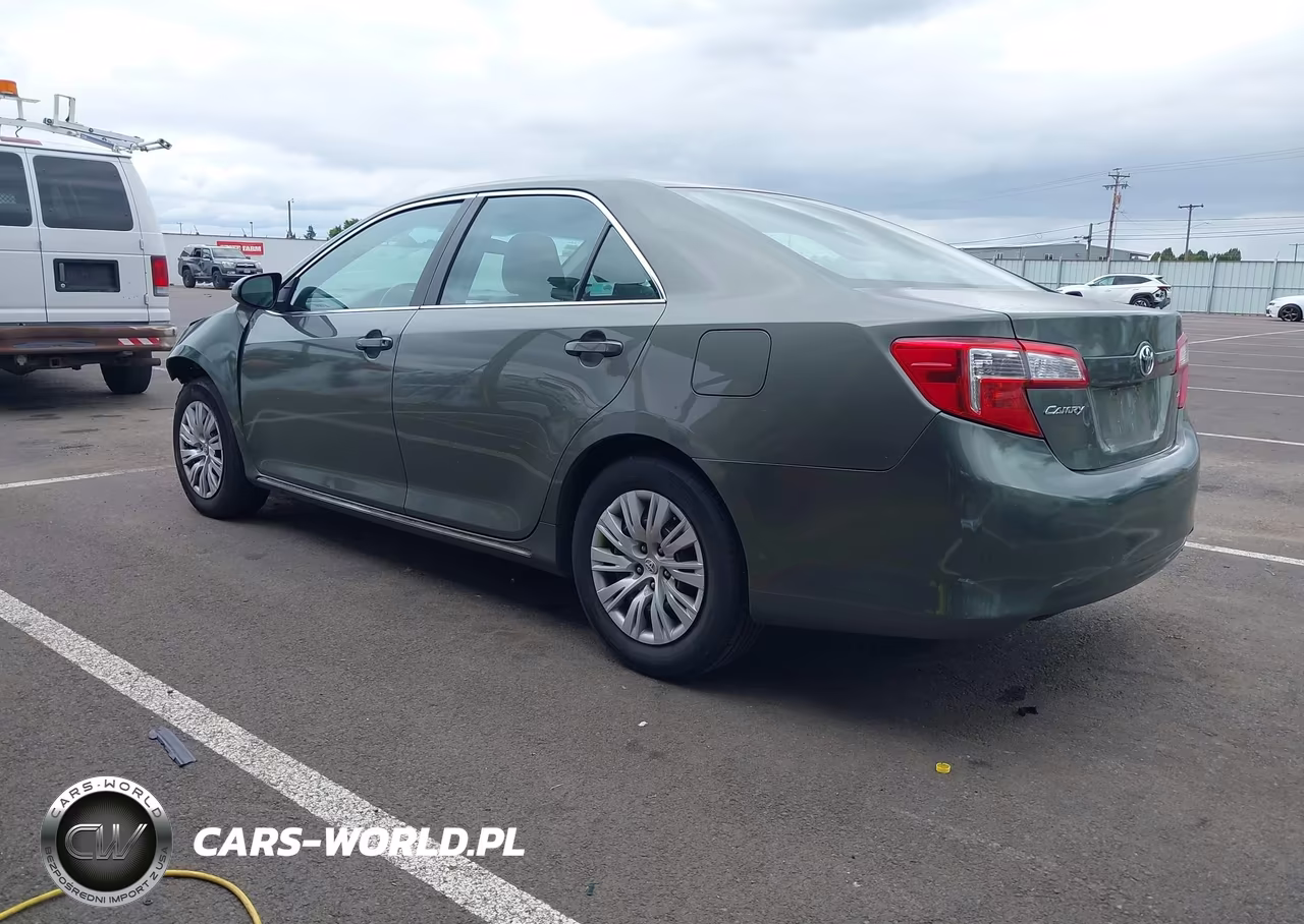 2012 Toyota Camry Le VIN:4T4BF1FK3CR184810 - 3