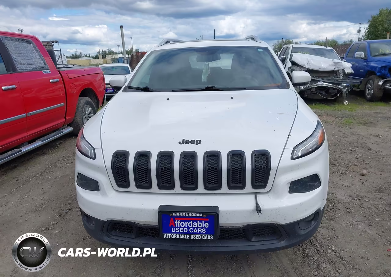 2017 Jeep Cherokee Latitude 4X4 VIN:1C4PJMCS6HW602717 - 12