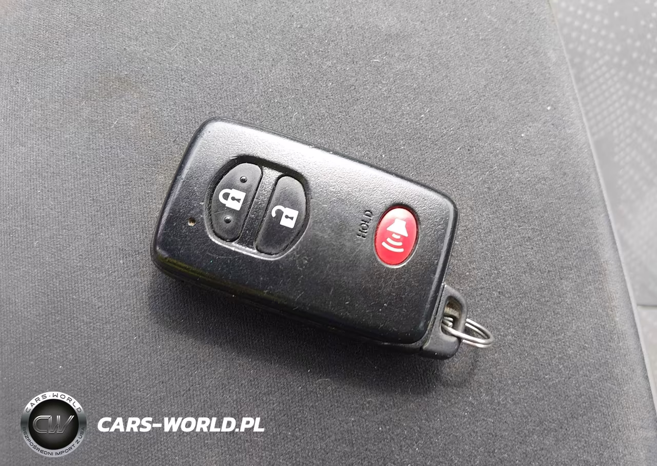 2013 Toyota Prius V Three VIN:JTDZN3EU5D3282792 - 11