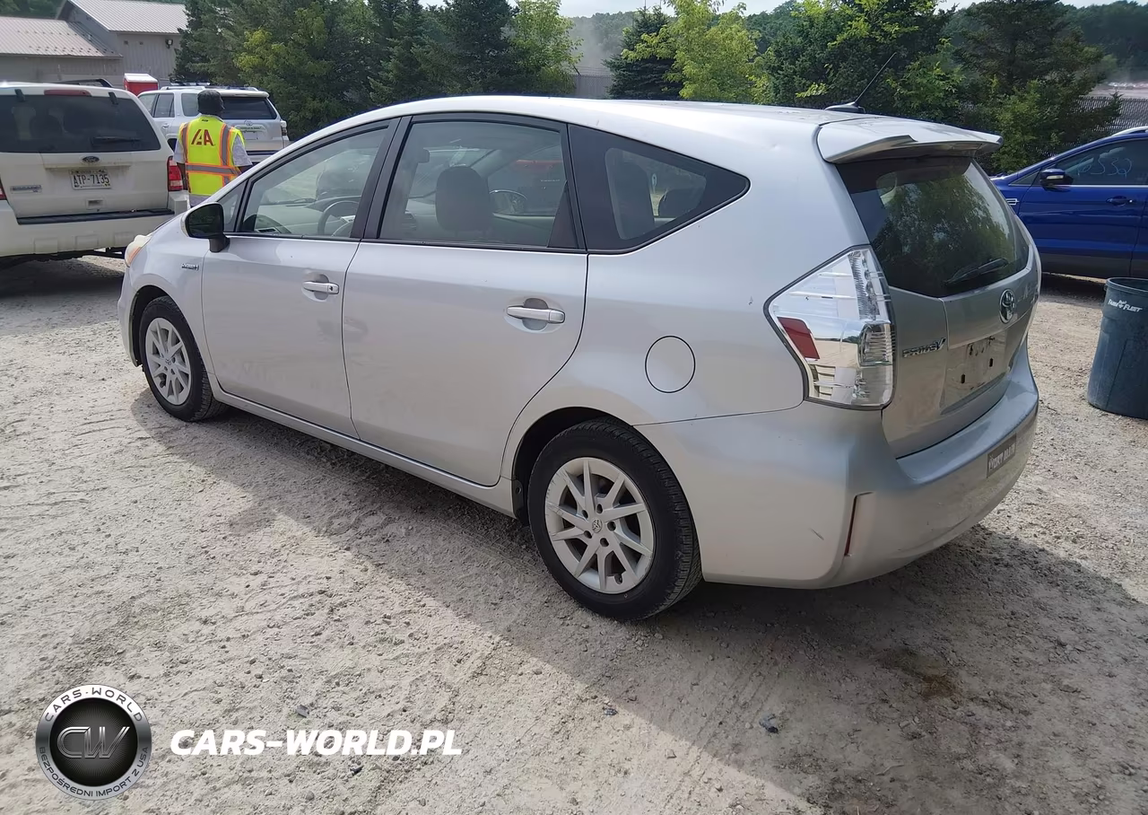 2013 Toyota Prius V Three VIN:JTDZN3EU5D3282792 - 3