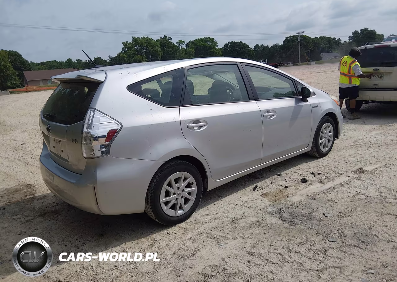 2013 Toyota Prius V Three VIN:JTDZN3EU5D3282792 - 4