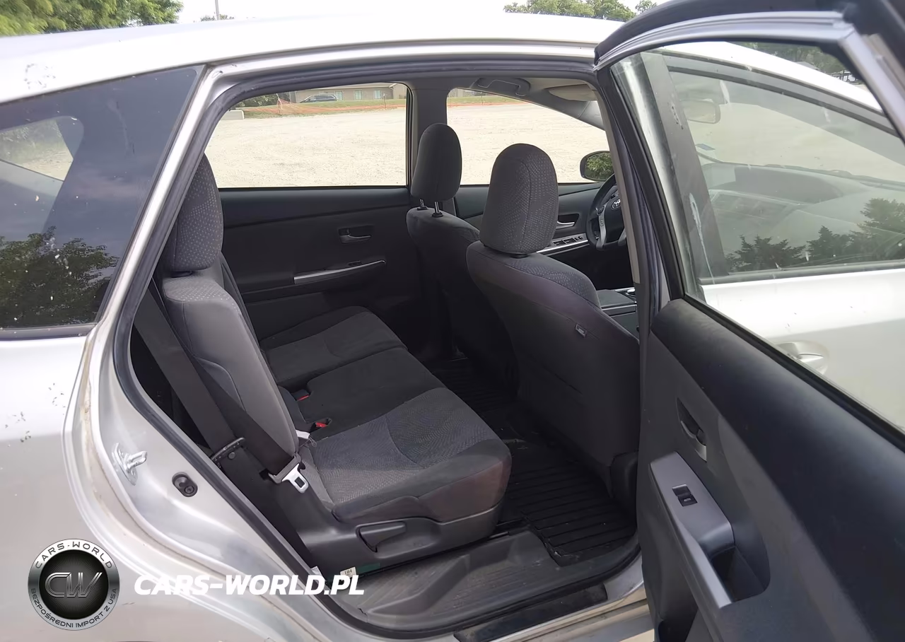 2013 Toyota Prius V Three VIN:JTDZN3EU5D3282792 - 8