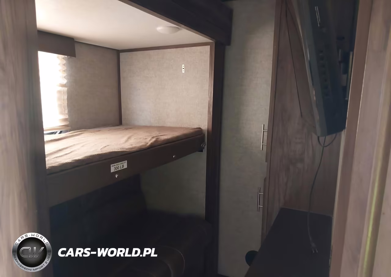 2018 Forest River Cherokee 30' 5Th Wheel VIN:5ZT3CKVB7J2701987 - 12