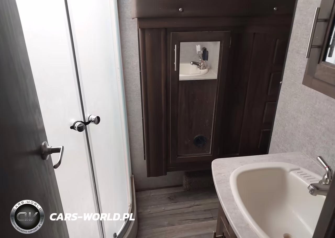 2018 Forest River Cherokee 30' 5Th Wheel VIN:5ZT3CKVB7J2701987 - 13