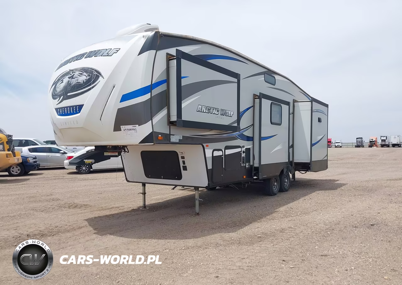 2018 Forest River Cherokee 30' 5Th Wheel VIN:5ZT3CKVB7J2701987 - 2