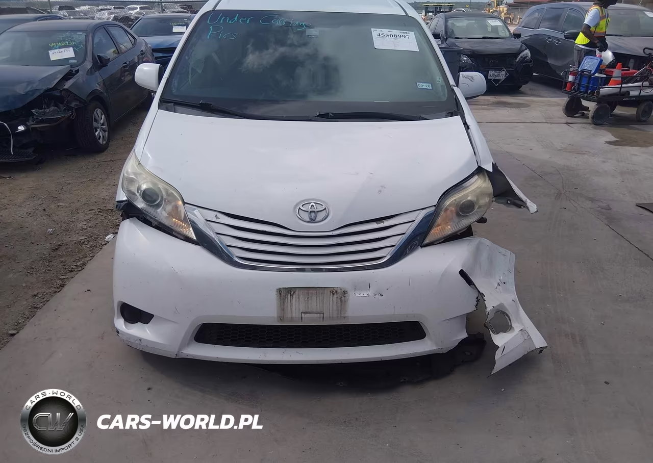 2015 Toyota Sienna Le 8 Passenger VIN:5TDKK3DC3FS641416 - 13