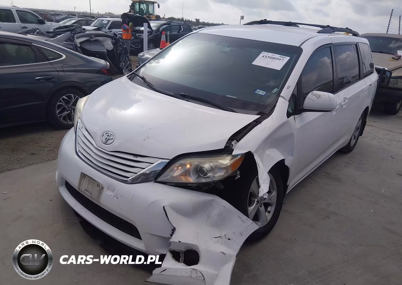 2015 Toyota Sienna Le 8 Passenger VIN:5TDKK3DC3FS641416 - 2
