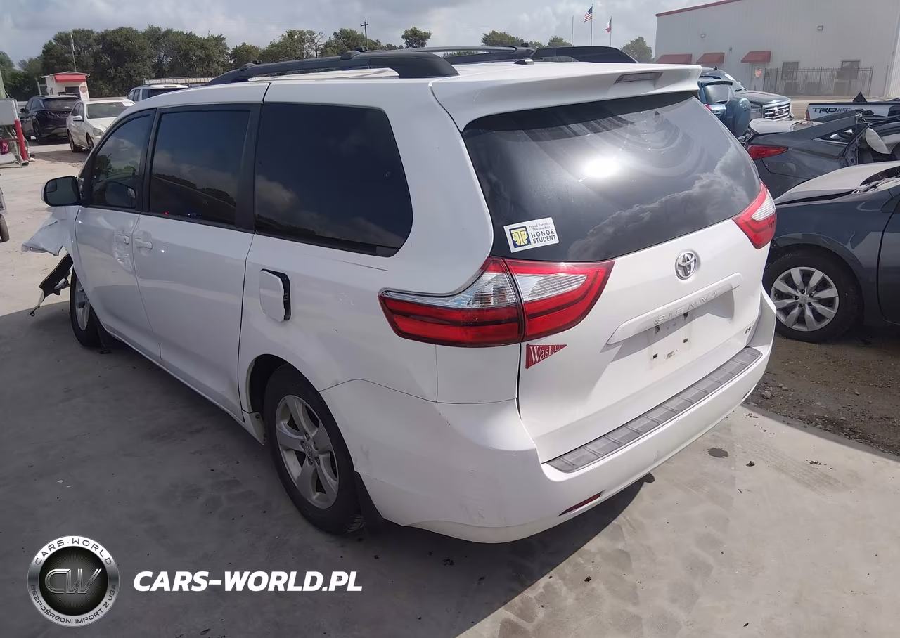 2015 Toyota Sienna Le 8 Passenger VIN:5TDKK3DC3FS641416 - 3