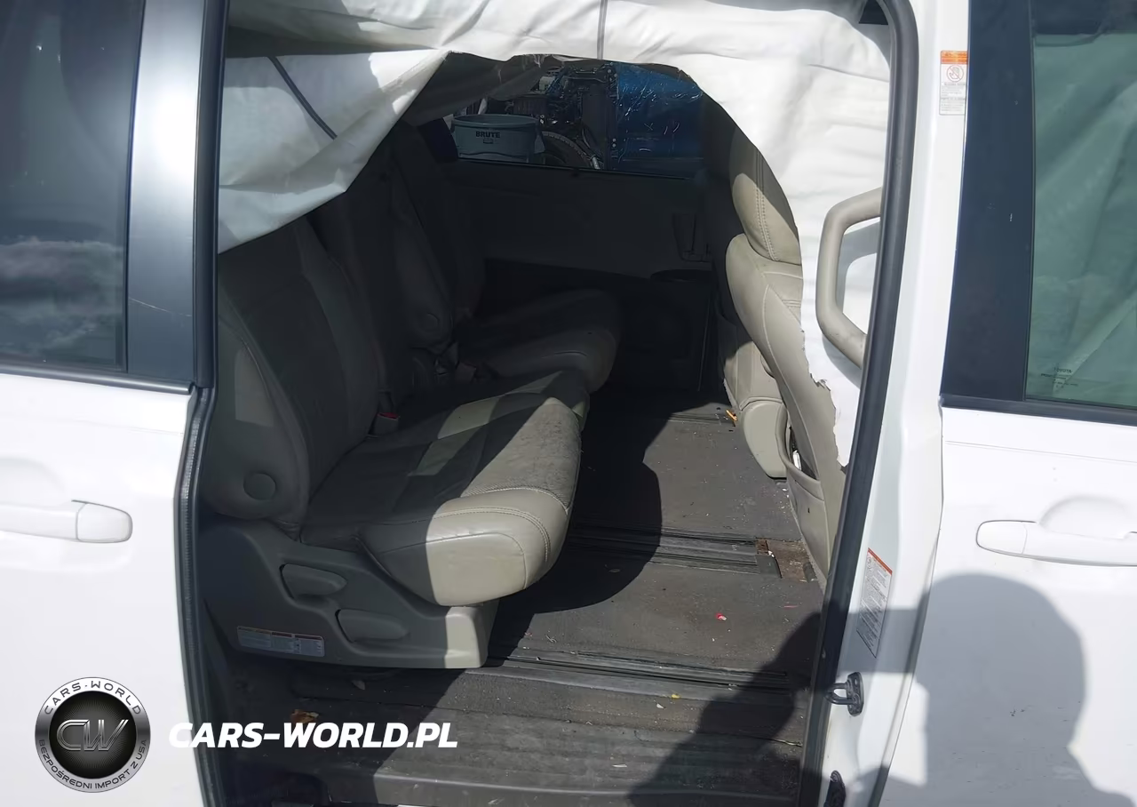 2015 Toyota Sienna Le 8 Passenger VIN:5TDKK3DC3FS641416 - 8