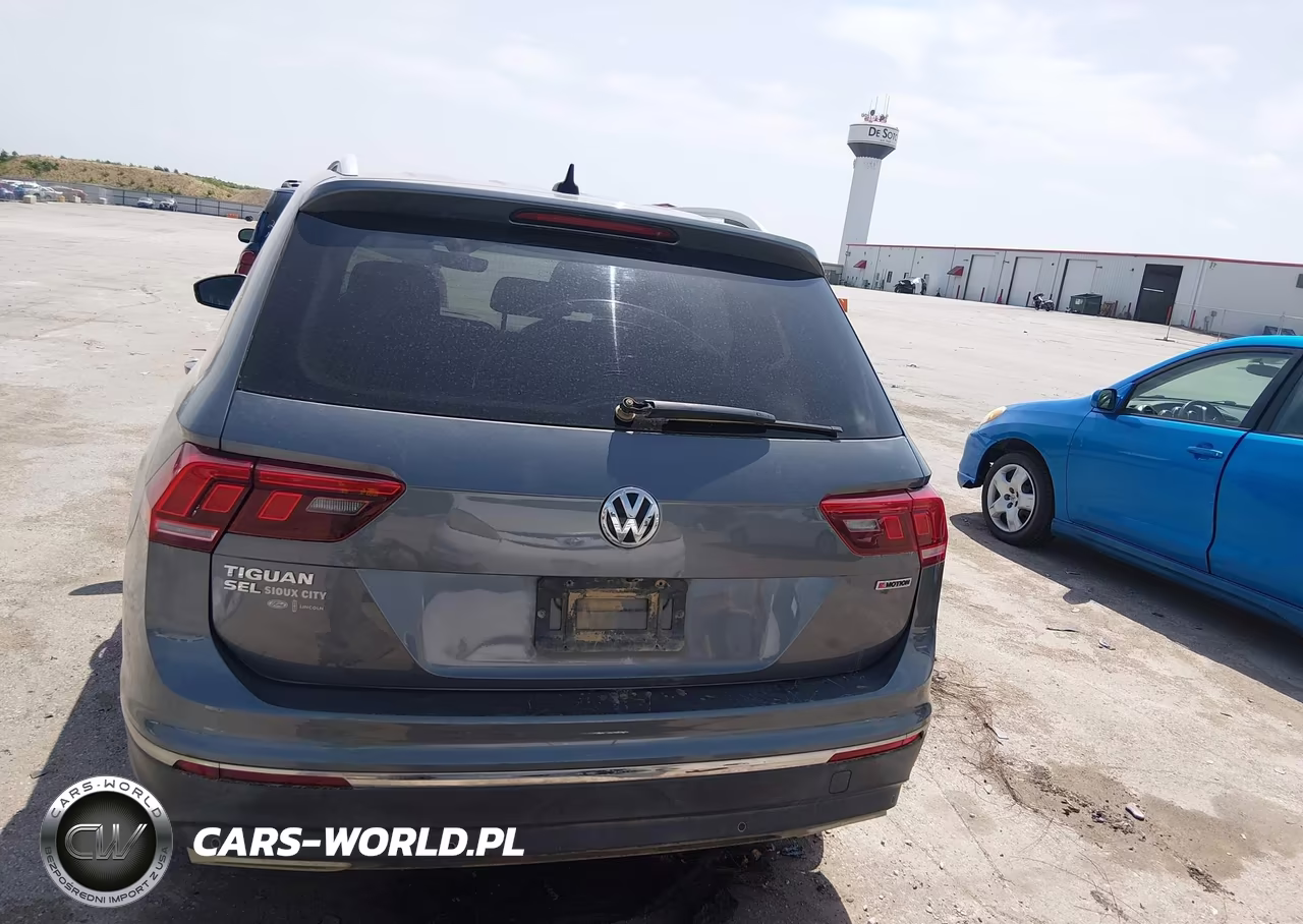 2019 Volkswagen Tiguan 2.0T Sel Premium-2.0T Sel Premium R-Line VIN:3VV4B7AX9KM060554 - 17