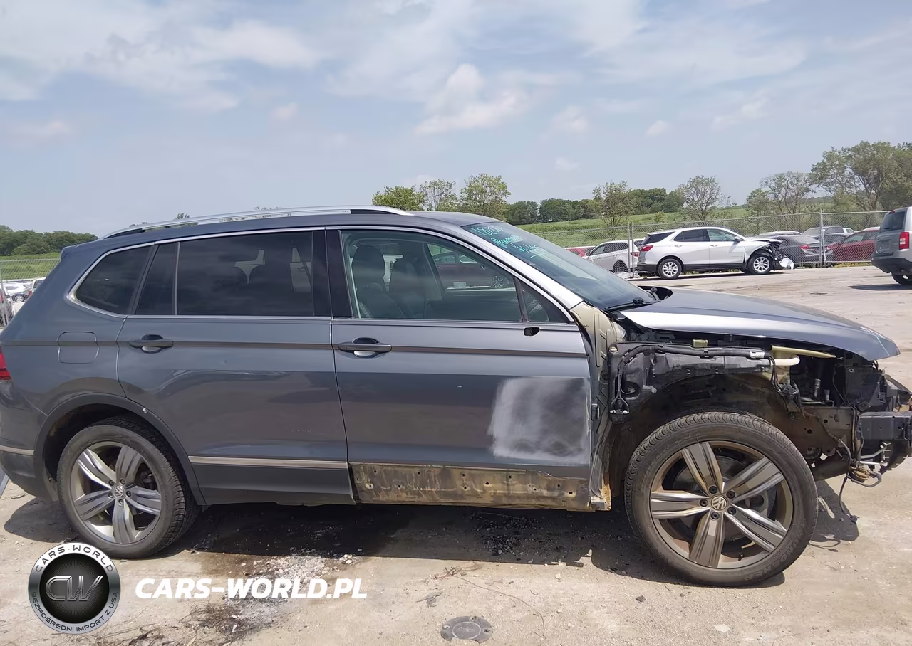 2019 Volkswagen Tiguan 2.0T Sel Premium-2.0T Sel Premium R-Line VIN:3VV4B7AX9KM060554 - 18