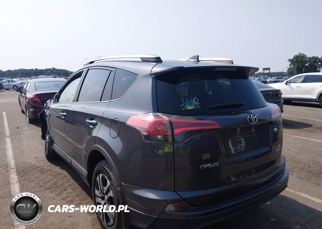 2017 Toyota Rav4 Le VIN:2T3BFREV1HW551061 - 3