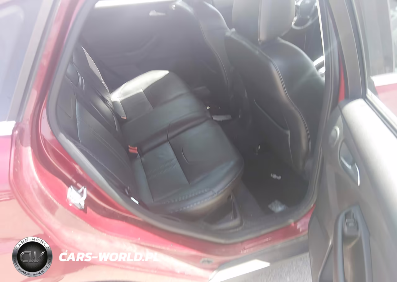 2013 Ford Focus Titanium VIN:1FADP3N27DL108070 - 8