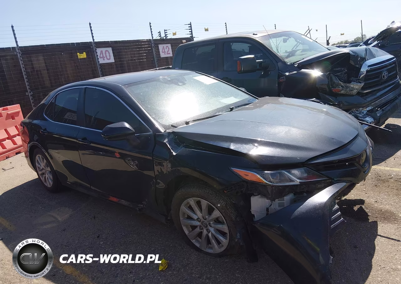 2019 Toyota Camry Le VIN:4T1B11HK6KU691852 - 13