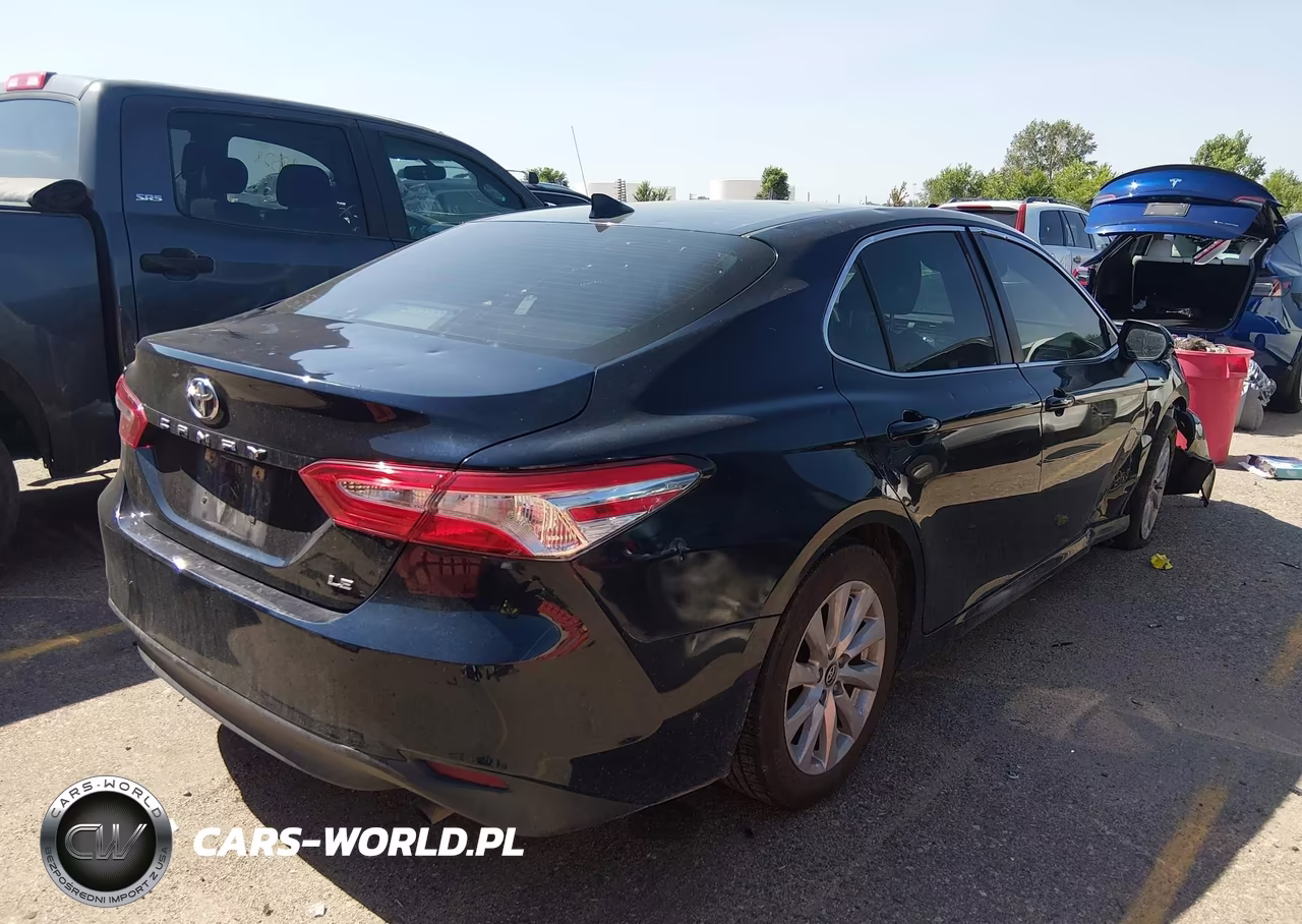 2019 Toyota Camry Le VIN:4T1B11HK6KU691852 - 4