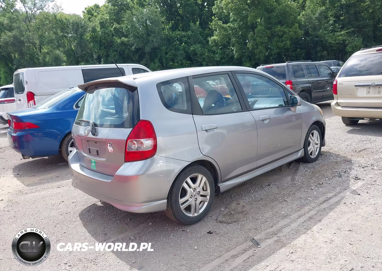 2008 Honda Fit Sport VIN:JHMGD38688S066873 - 4