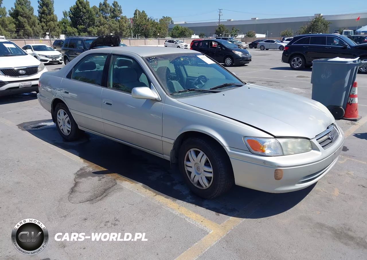 2001 Toyota Camry Le V6 – zdjęcie 1 z 11