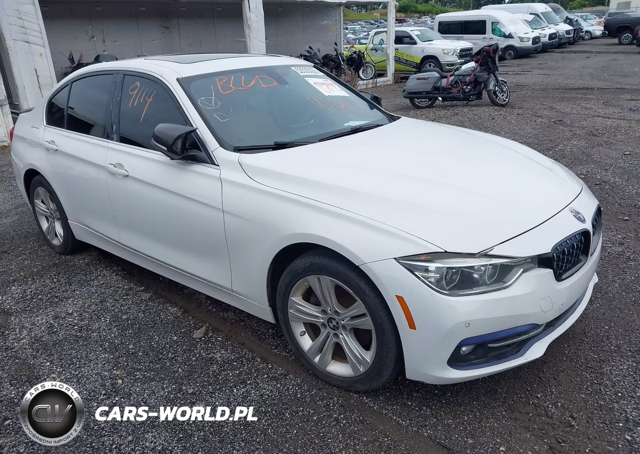 2017 BMW 330 Xi – zdjęcie 1 z 17