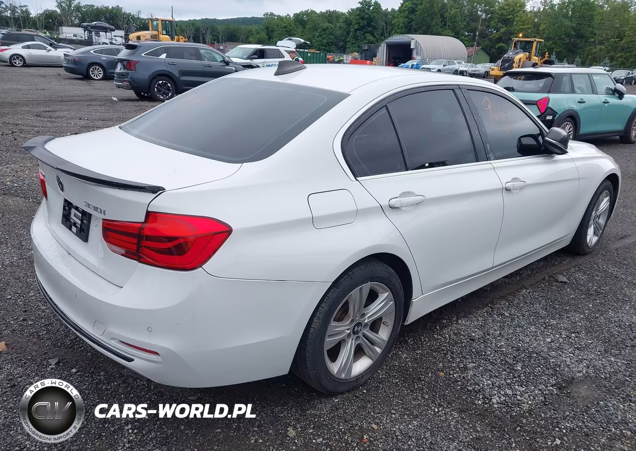 2017 BMW 330 Xi VIN:WBA8D9G35HNU61721 - 4