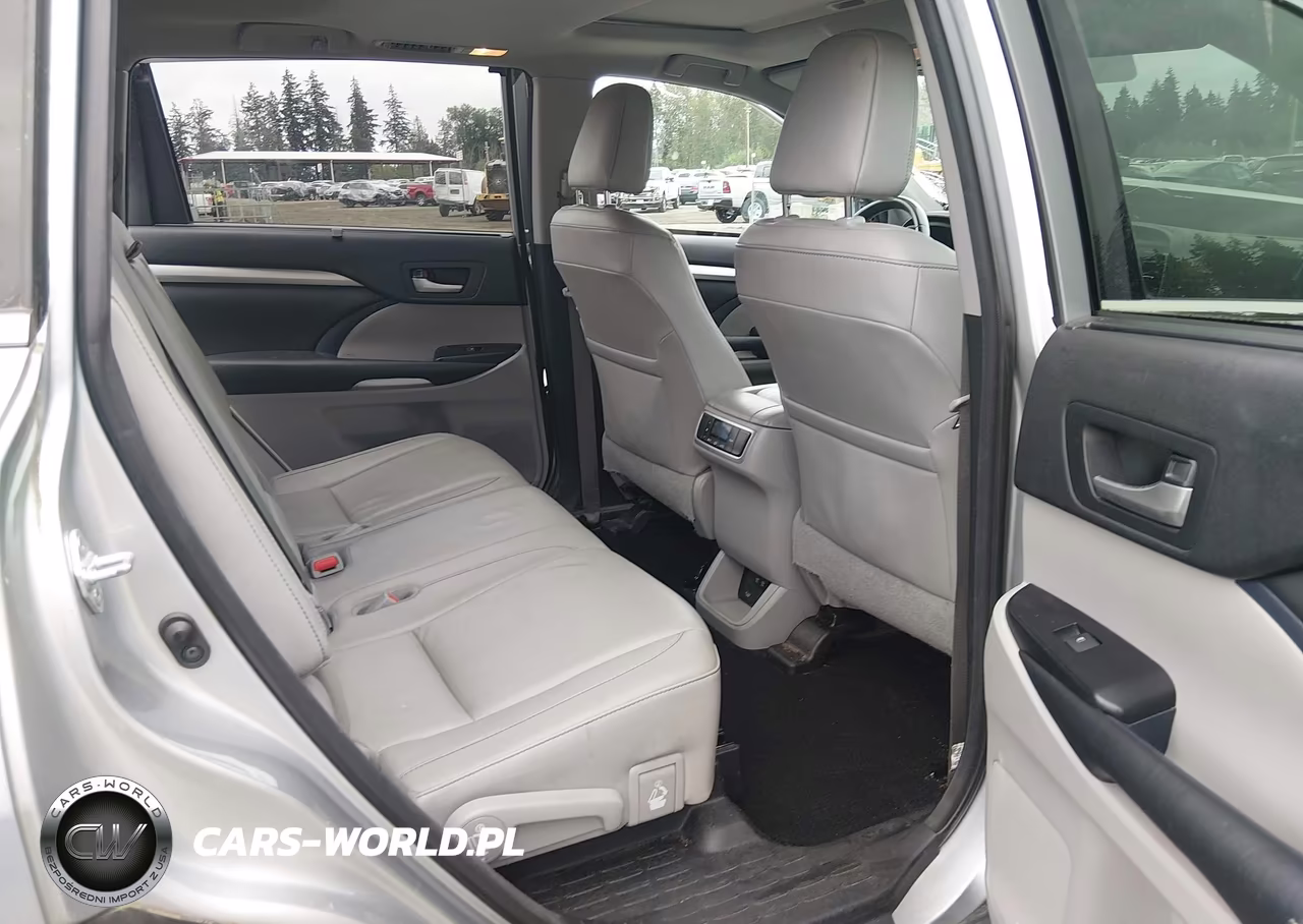 2018 Toyota Highlander Xle VIN:5TDJZRFH6JS524506 - 19