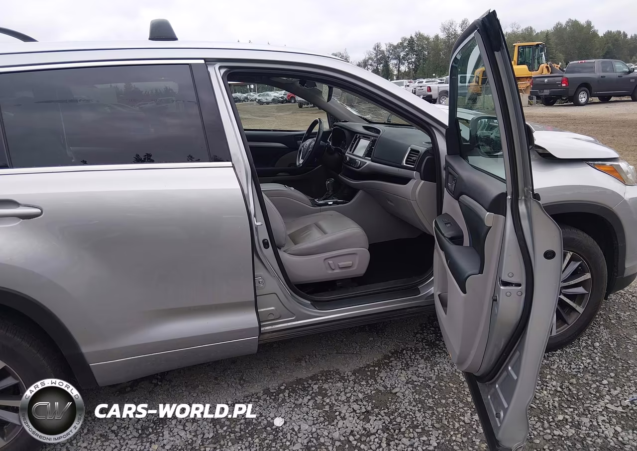 2018 Toyota Highlander Xle VIN:5TDJZRFH6JS524506 - 5