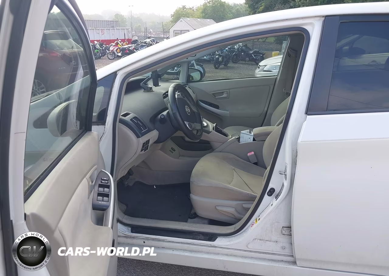 2010 Toyota Prius Iii VIN:JTDKN3DUXA1001368 - 5