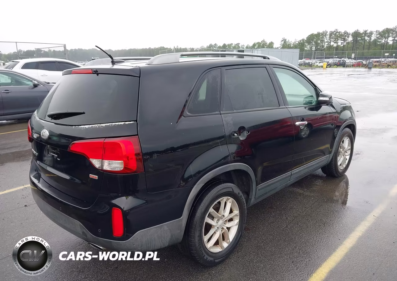 2014 Kia Sorento Lx VIN:5XYKT3A60EG499730 - 4