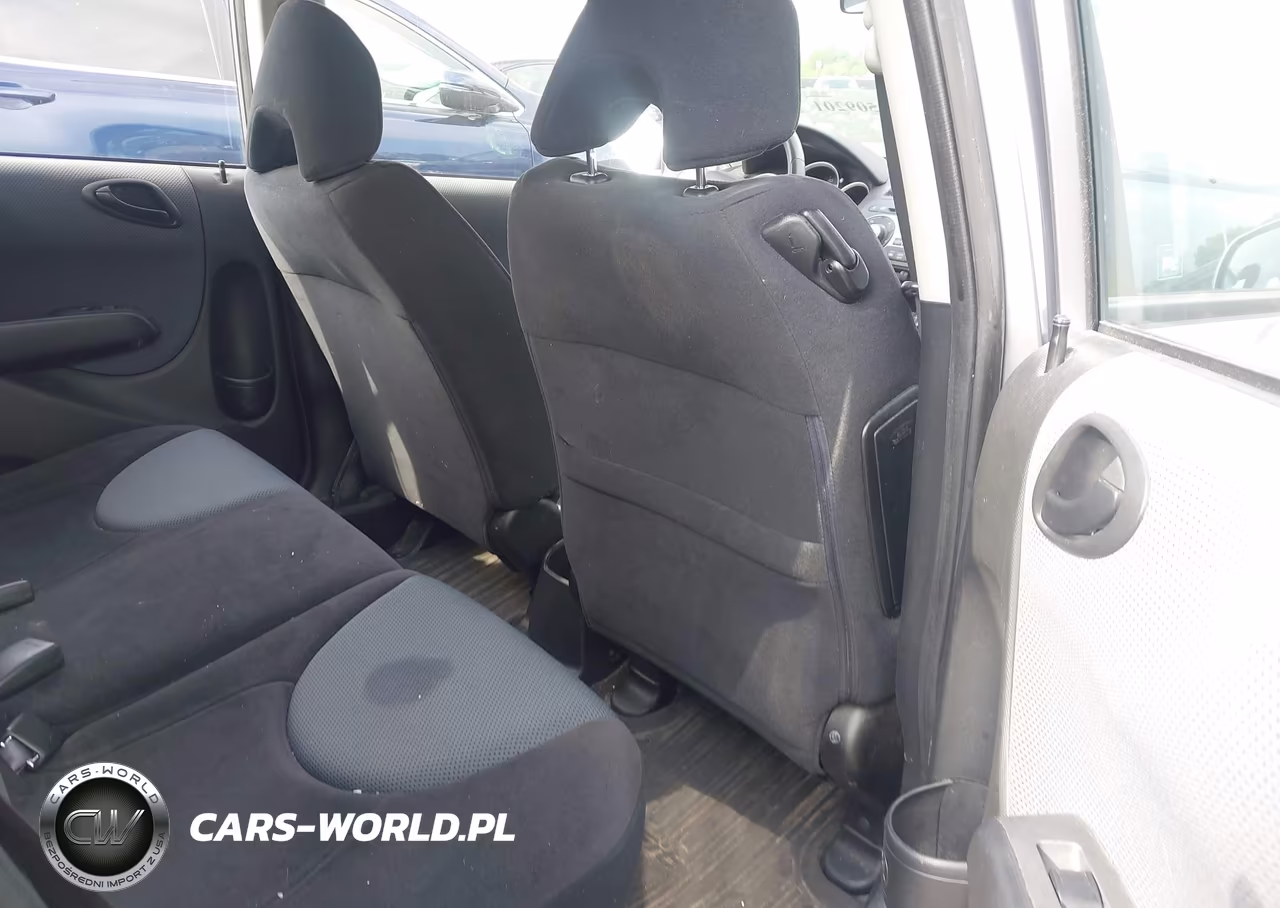 2008 Honda Fit VIN:JHMGD37418S071364 - 8