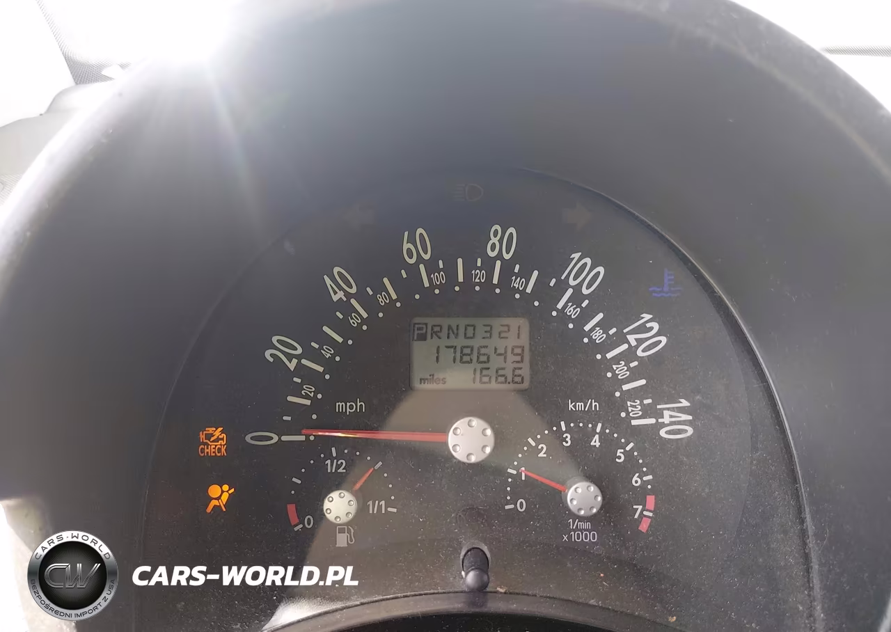 2003 Volkswagen New Beetle Gl VIN:3VWBK21C03M426874 - 7