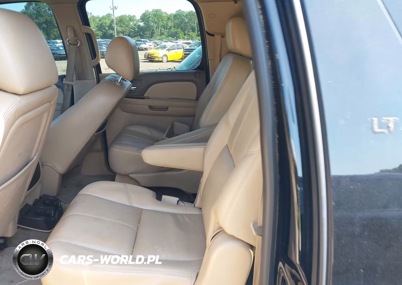 2014 Chevrolet Suburban Lt VIN:1GNSKJE76ER110527 - 8