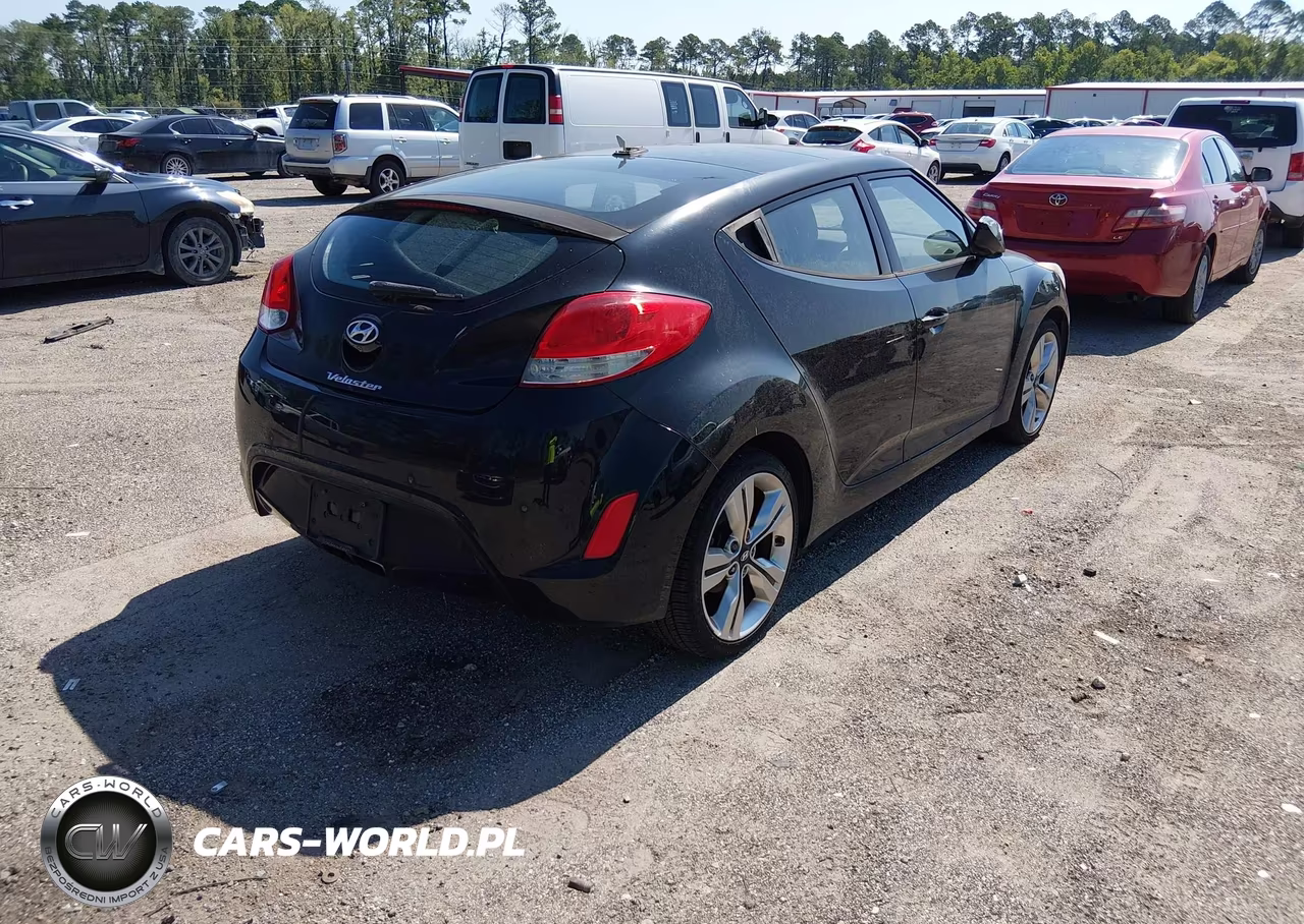 2014 Hyundai Veloster Base W-Gray VIN:KMHTC6AD6EU184526 - 4