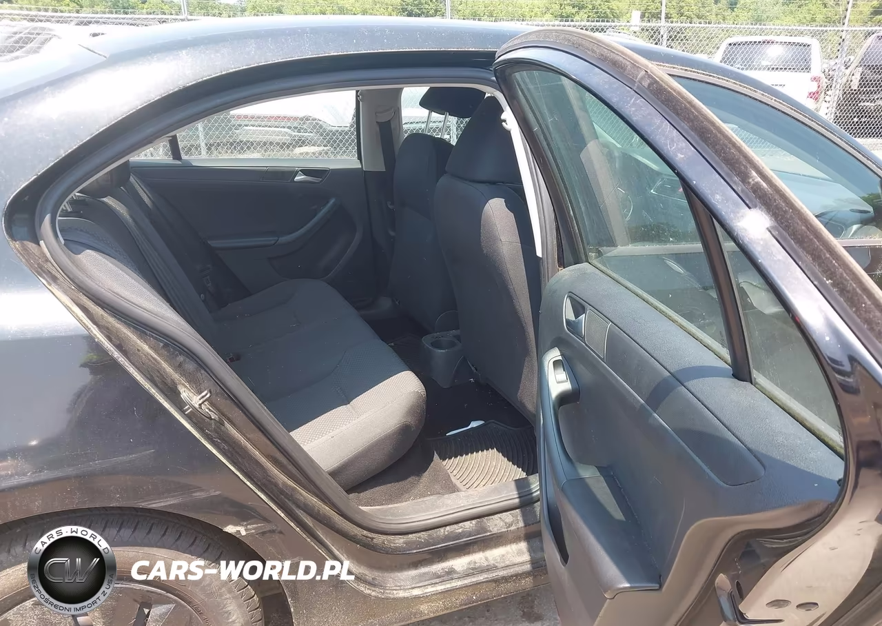 2013 Volkswagen Jetta 2.0L S VIN:3VW2K7AJ7DM390789 - 8