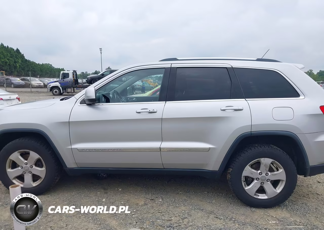 2013 Jeep Grand Cherokee Laredo VIN:1C4RJFAGXDC634116 - 14