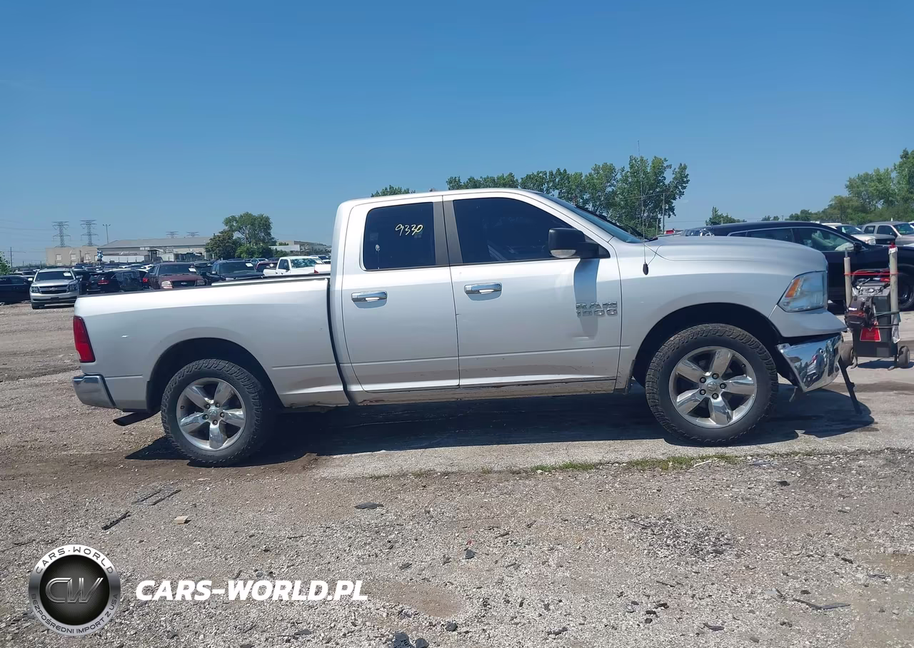 2018 Ram 1500 Big Horn 4X4 6'4 Box VIN:1C6RR7GG7JS310524 - 13