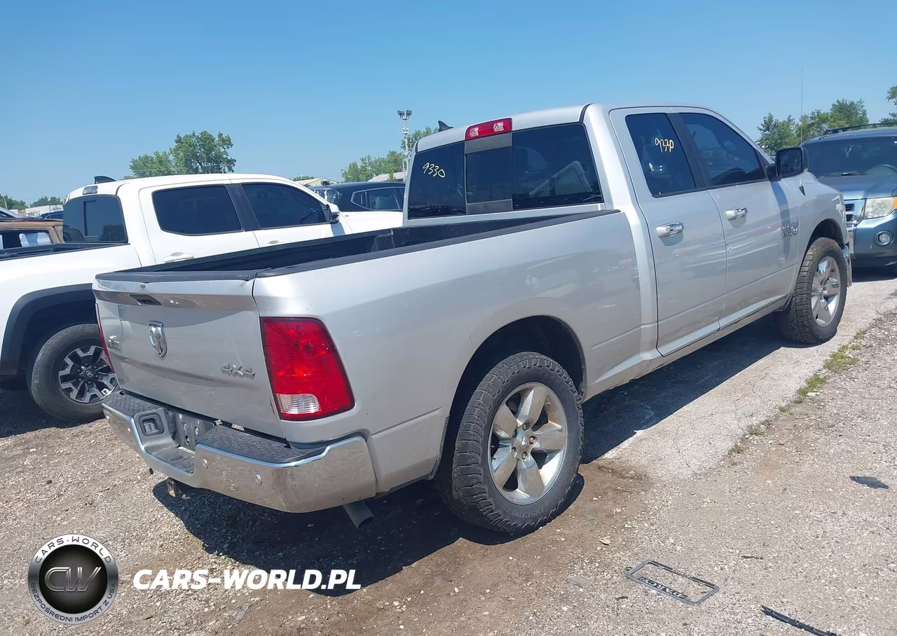 2018 Ram 1500 Big Horn 4X4 6'4 Box VIN:1C6RR7GG7JS310524 - 4