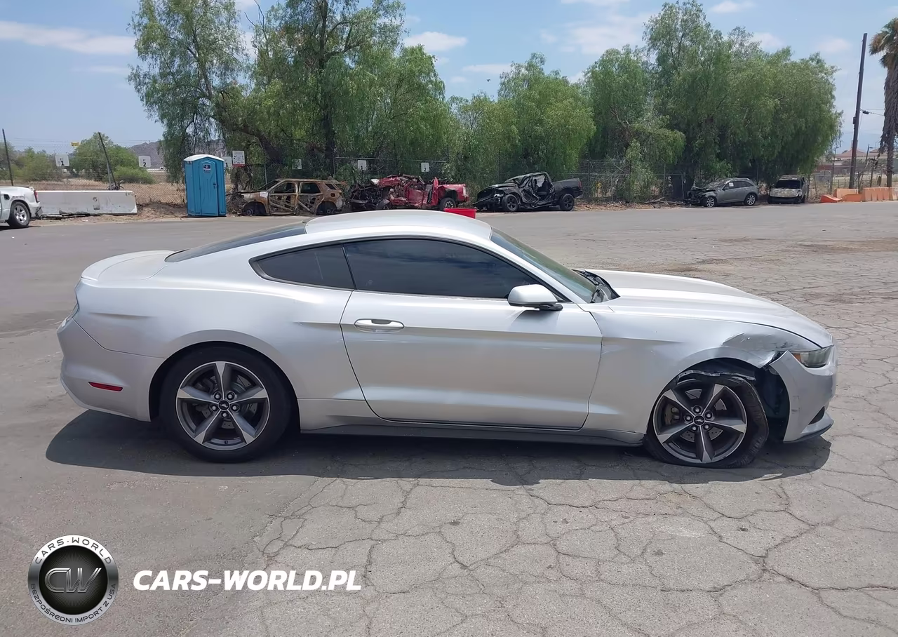 2015 Ford Mustang V6 VIN:1FA6P8AM0F5418386 - 13