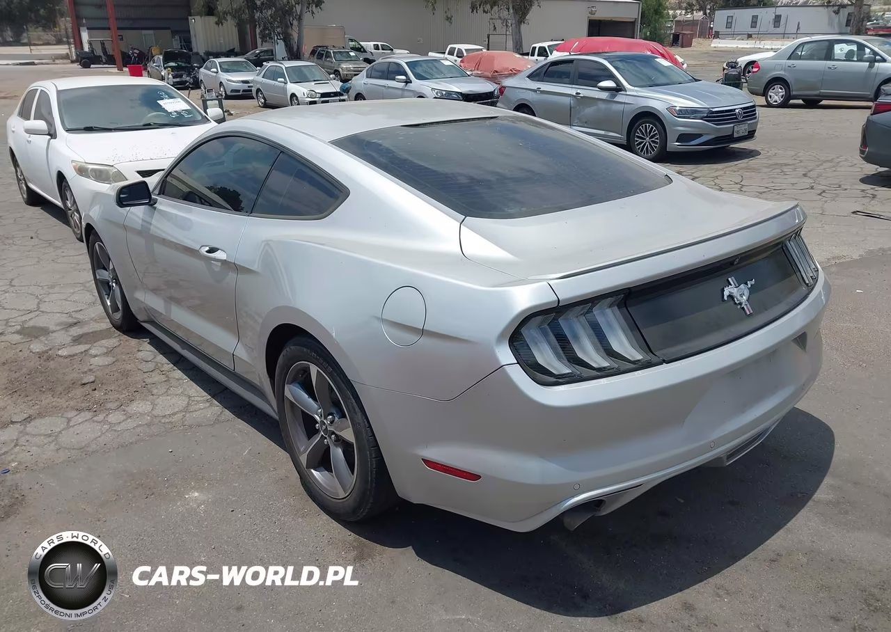 2015 Ford Mustang V6 VIN:1FA6P8AM0F5418386 - 3