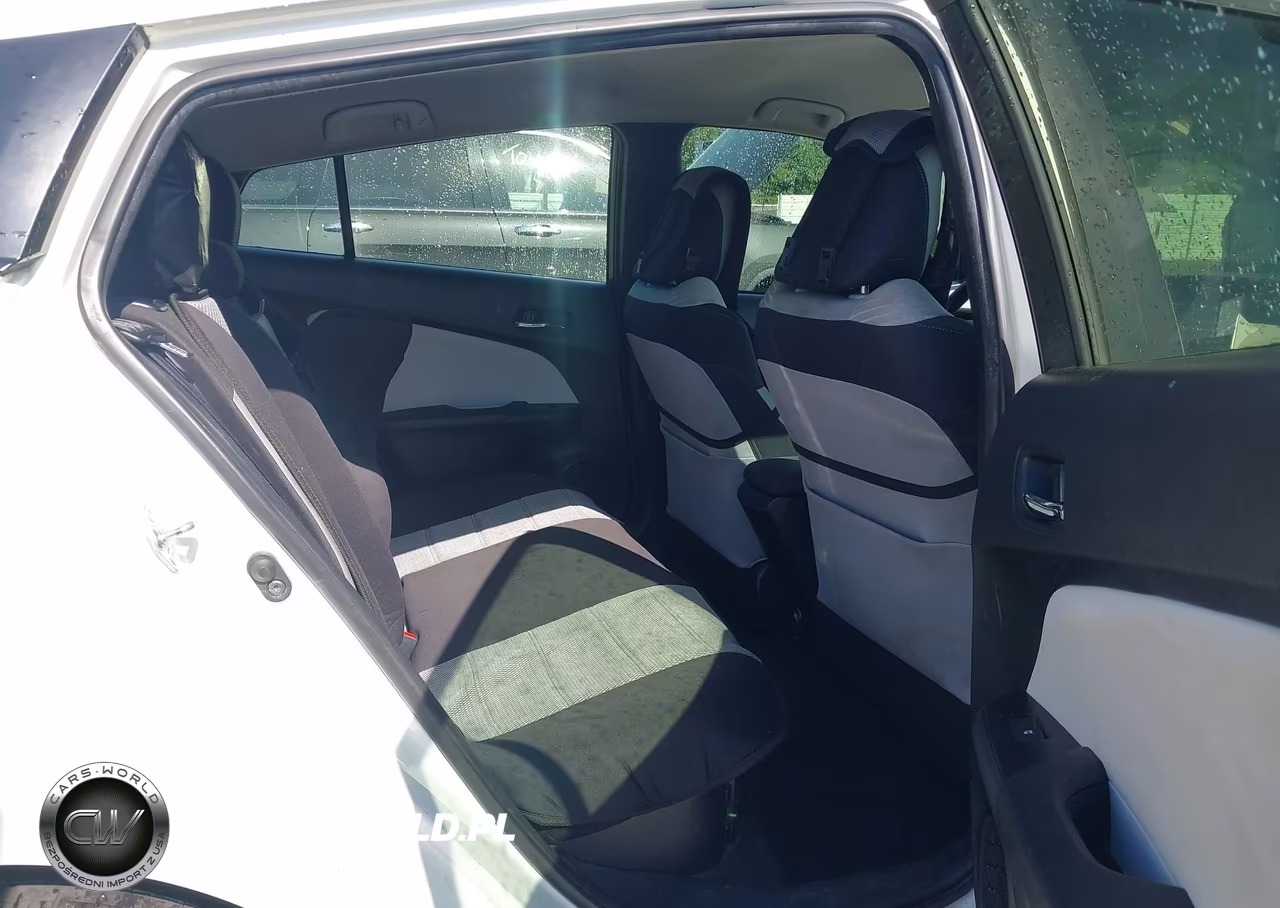 2016 Toyota Prius Two VIN:JTDKBRFU0G3001448 - 8