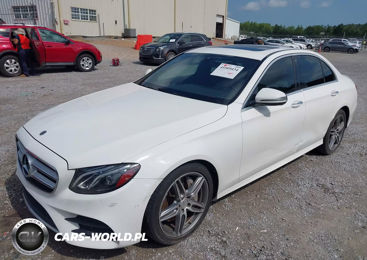 2018 Mercedes-Benz E 300 VIN:WDDZF4JB1JA335430 - 2