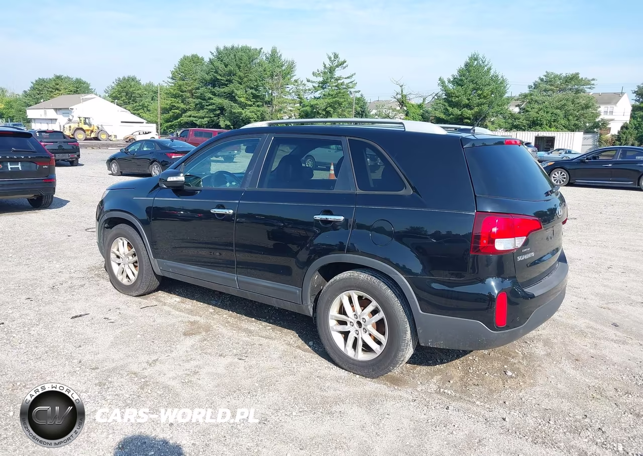 2014 Kia Sorento Lx VIN:5XYKT3A63EG494747 - 3